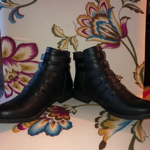 Ankle booties - Picture 6 of 6